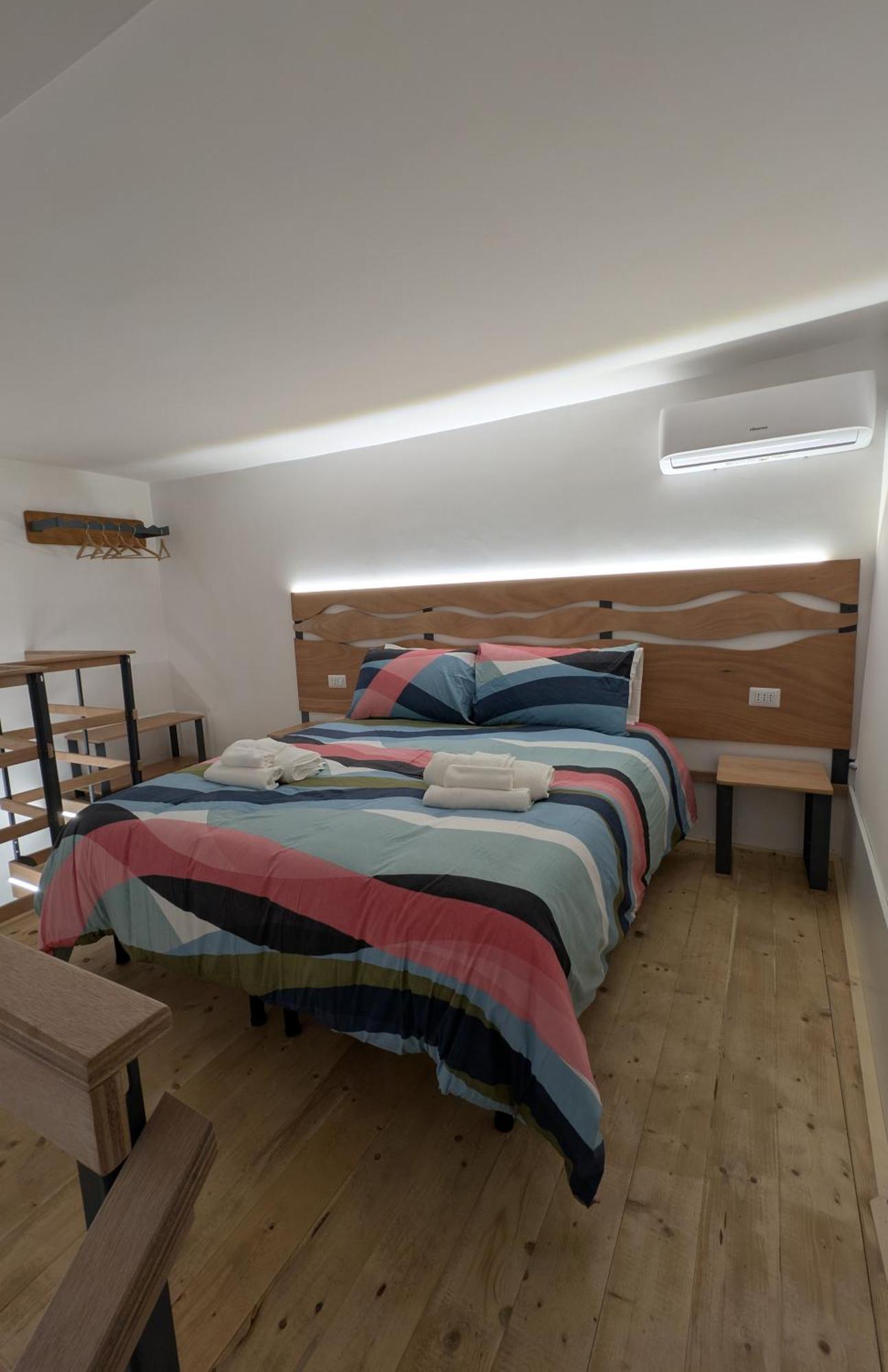 La Casa Del Ceramista Guest house Naples